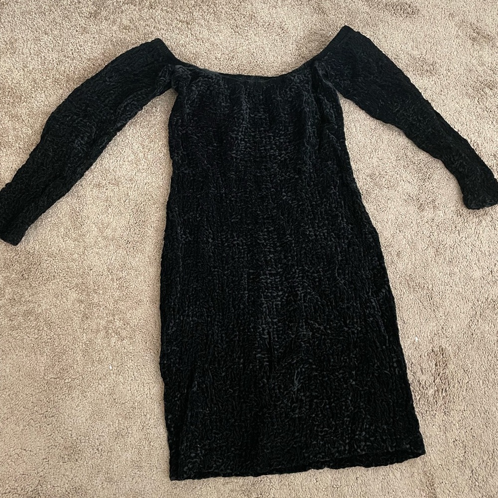 Long sleeve black velvet popcorn dress